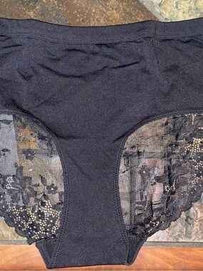 NWT Underoutfit black lace back briefs XL
